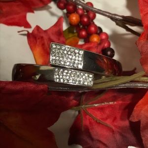 Lia Sophia Jewelry - Beautiful Lia Sophia bracelet Lia Sophia Jewelry - Beautiful Lia Sophia bracelet